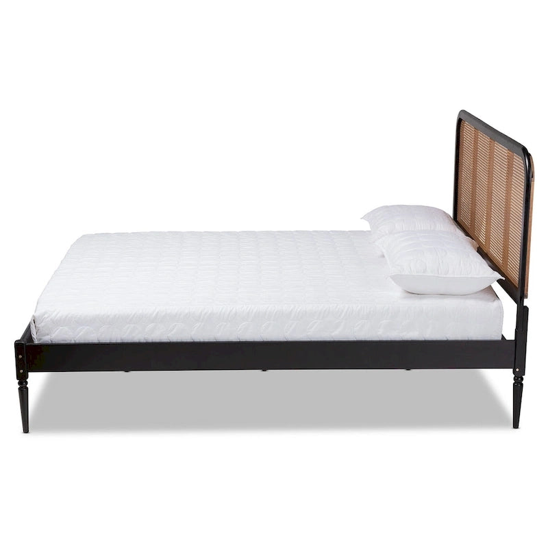 Letto matrimoniale Queen in carbone di legna con testiera in rattan intrecciato in stile Mid-Century