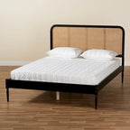 Letto matrimoniale Queen in carbone di legna con testiera in rattan intrecciato in stile Mid-Century