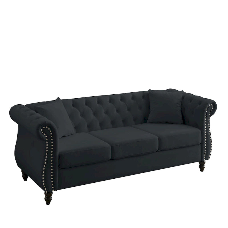 Divano Chesterfield in Velluto Nero, 3 posti, capitonné con braccioli arrotolati e finiture con borchie