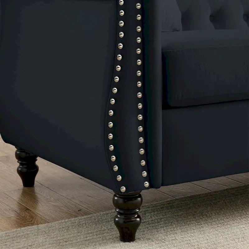 Divano Chesterfield in Velluto Nero, 3 posti, capitonné con braccioli arrotolati e finiture con borchie